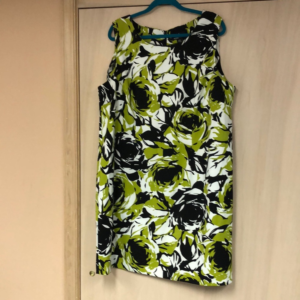 Black and Green Dress